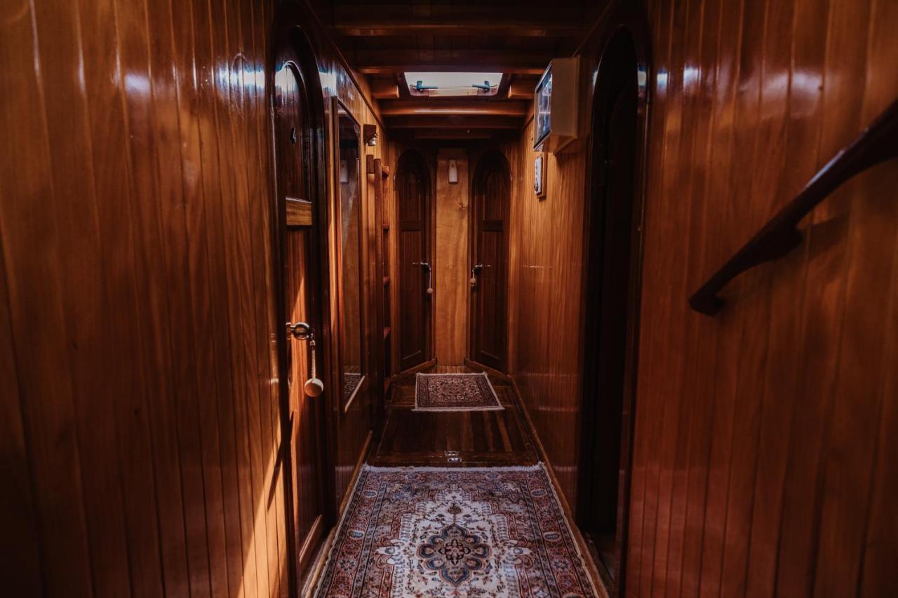 Hotel Sicily Sea Charter Hande Capo Galera Palermo Exterior foto