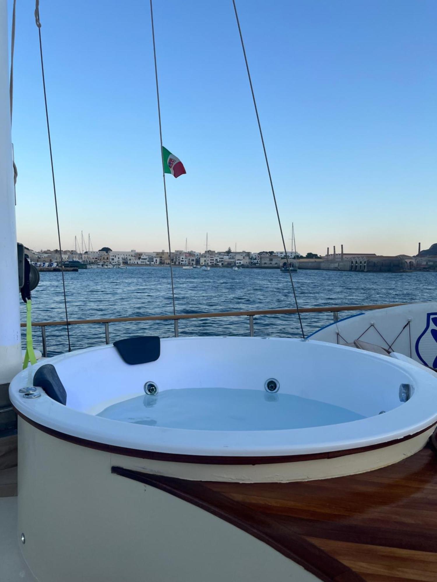 Hotel Sicily Sea Charter Hande Capo Galera Palermo Exterior foto